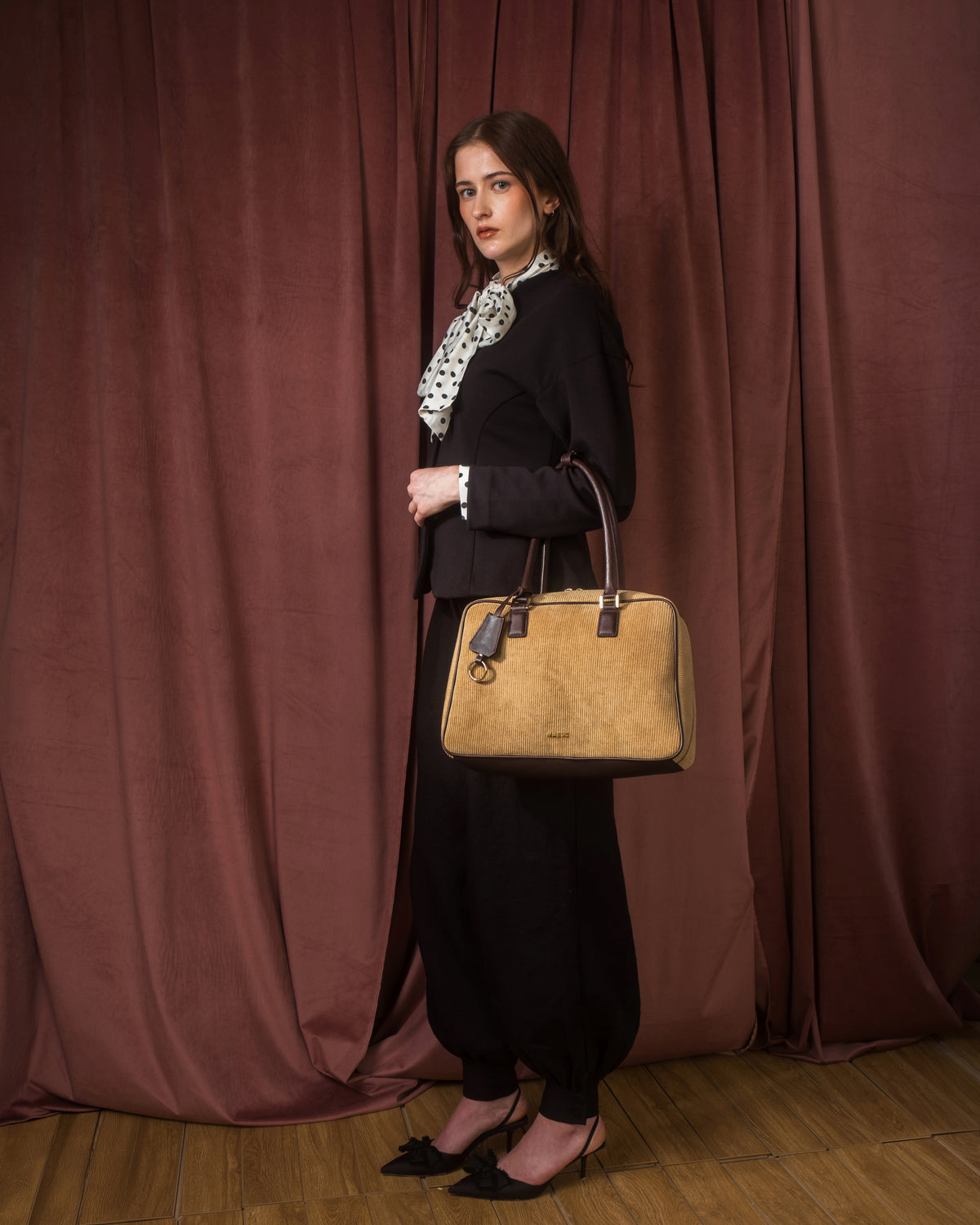 Shoulders & Satchel